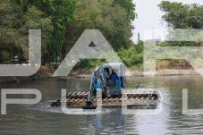 Sudin SDA Jakut Keruk Lumpur Embung Babek TNI Cilincing