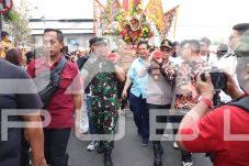 Di Bawah Tandu Kirab Budaya, Dandim Tangerang Rajut Kerukunan dan Kebhinekaan