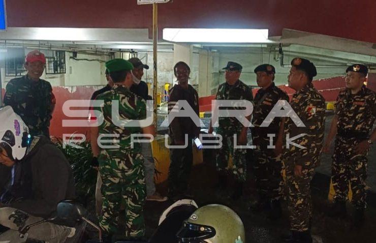 Babinsa Koramil 04 Ciledug dan 05 Ciputat Ajak Warga Perkuat Siskamling