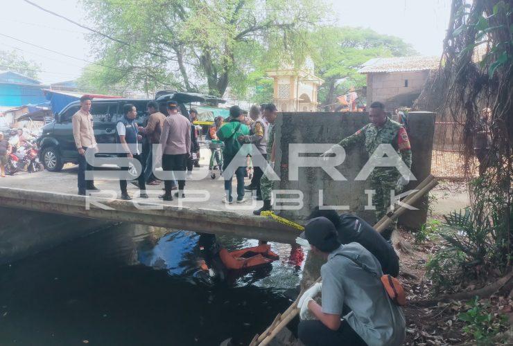 Babinsa Praka Yoga Bersama Polisi Evakuasi Jasad Pria 25 Tahun di Ciputat