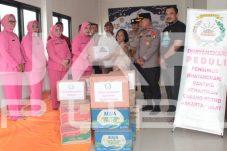 Bhayangkari Salurkan Bantuan untuk Warga Terdampak Kebakaran, Wujud Kepedulian terhadap Sesama