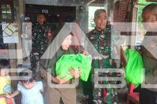 Koramil Pondok Aren Salurkan 50 Paket Sembako untuk Warga
