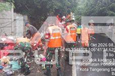 Tangsel Bersih! Satgas Sampah Koramil 07 Pondok Aren dan DLH Gelar Aksi Bersih di Lio Garut Pondok Kacang Barat