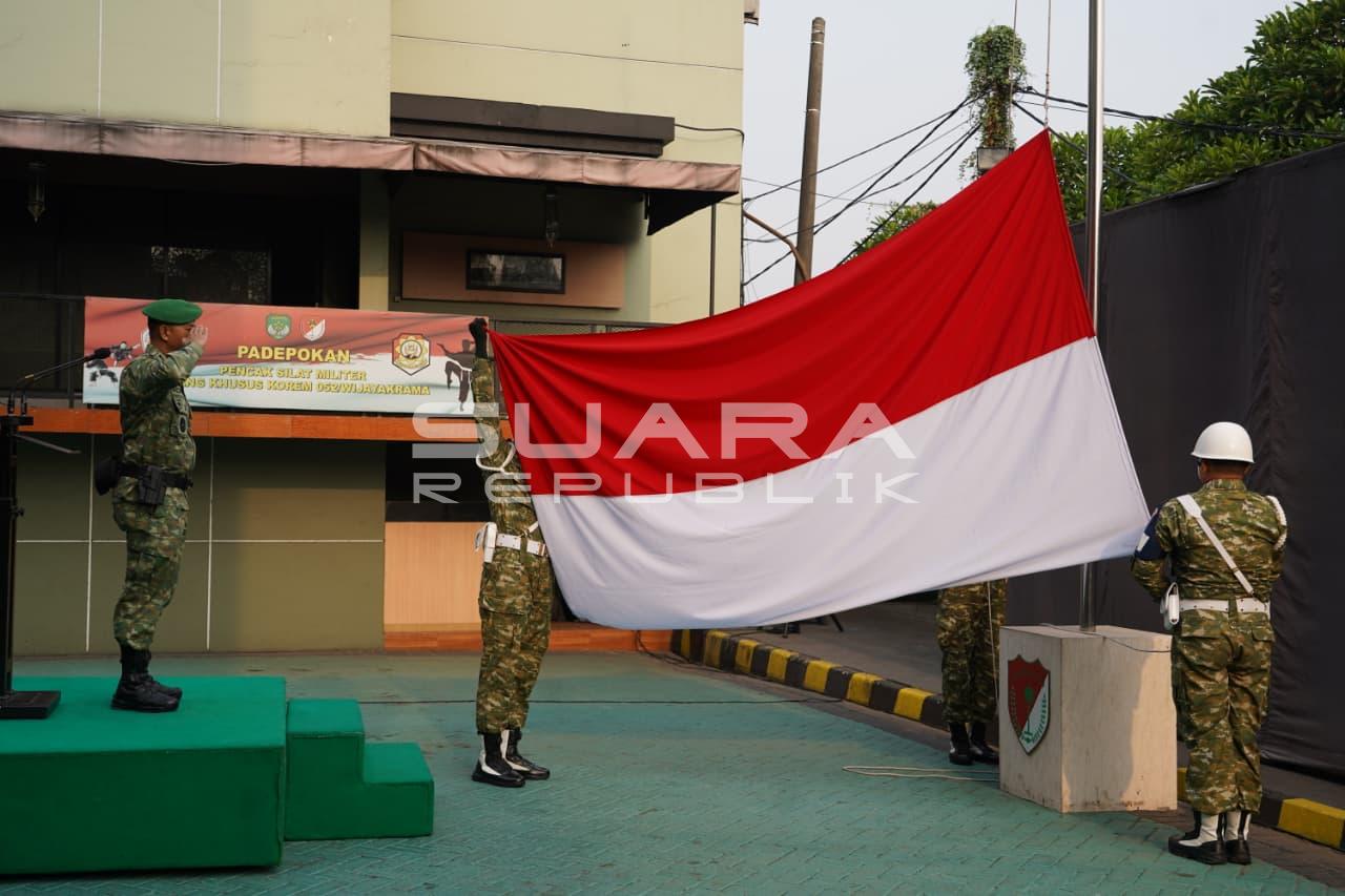 Kasiren Korem 052/Wkr Pimpin Upacara 17-an, Tekankan Waspada Ancaman Perang Informasi