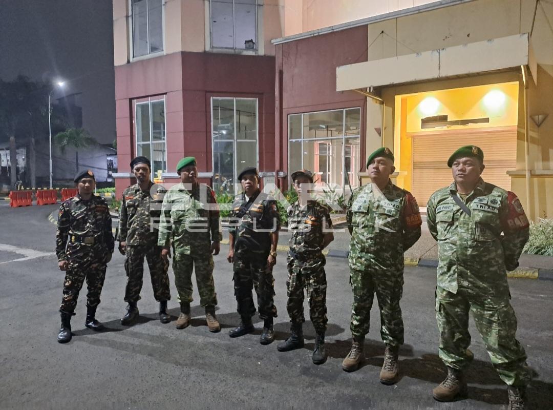 Babinsa Koramil dan Komduk Patroli Malam Jaga Keamanan Tangerang