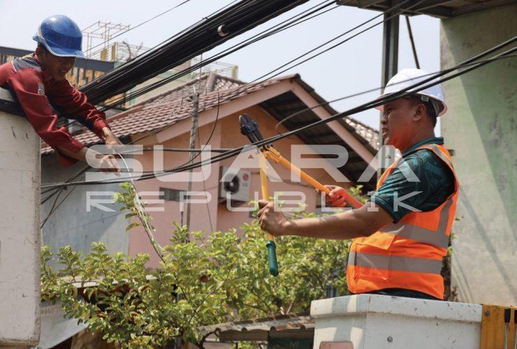 Tri Adhianto Tertibkan Kabel Semrawut di Jalan Pangeran Jayakarta Bekasi, Siapkan Sistem Ducting